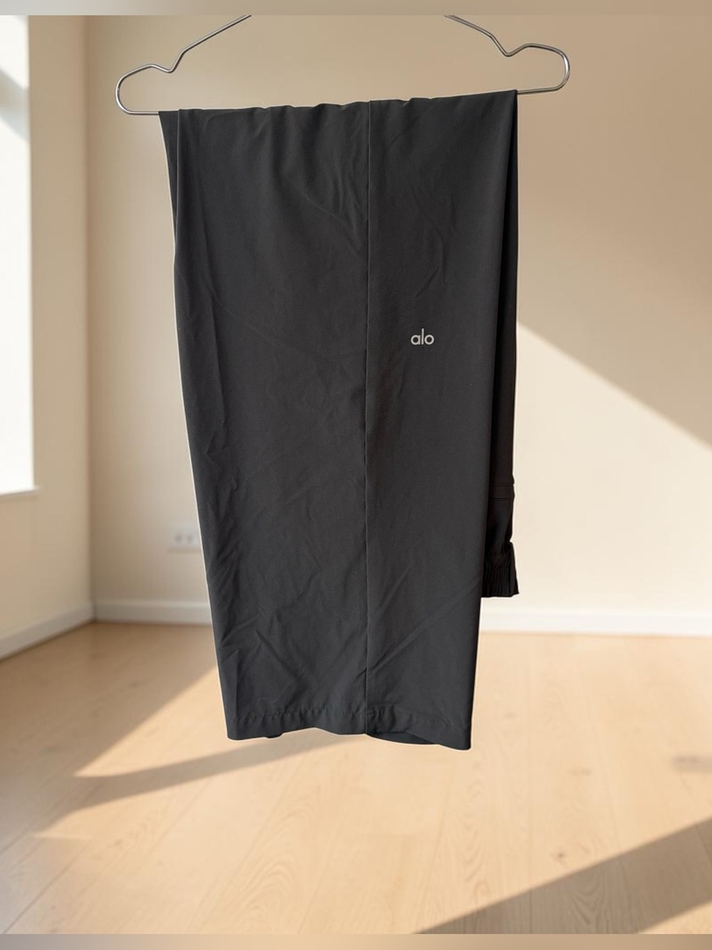 ALO Yoga Women’s Black Performance Joggers